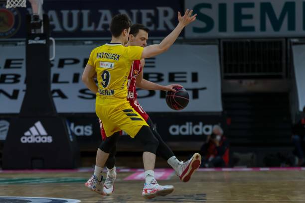 颇为亮眼 颇为亮眼